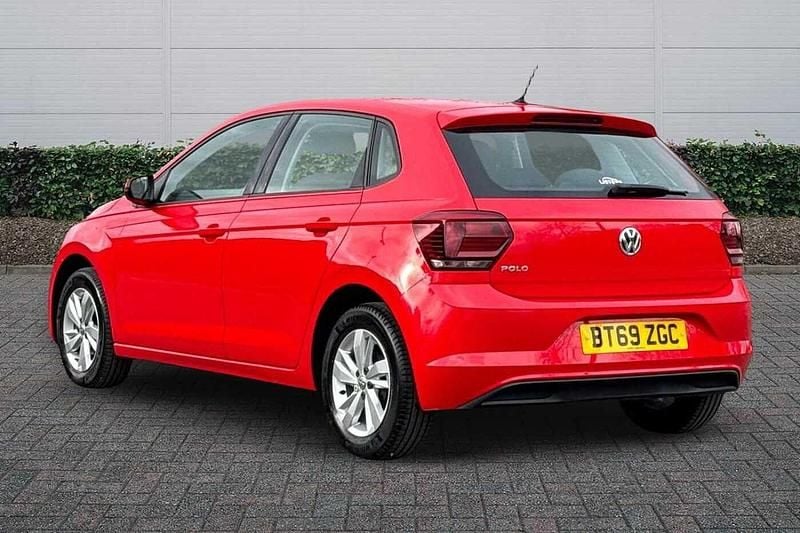 Used VW Polo SE 95 HP (69 kW) 2019 Red Hatchback