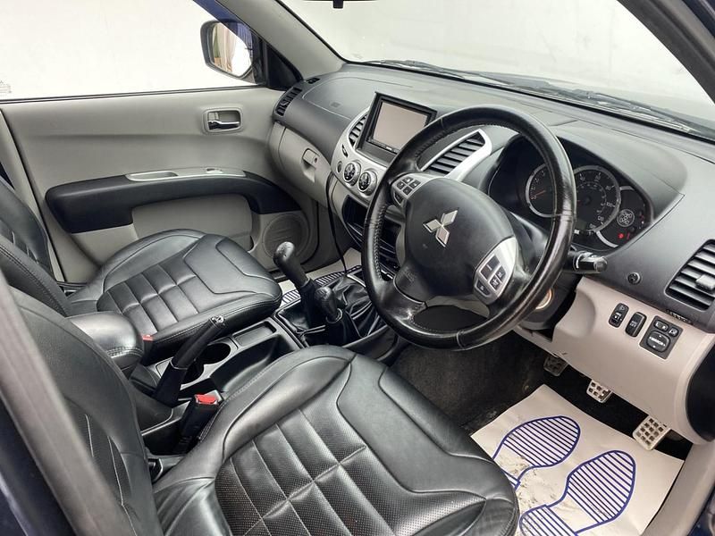 Used Mitsubishi L200 2011 Blue Pickup