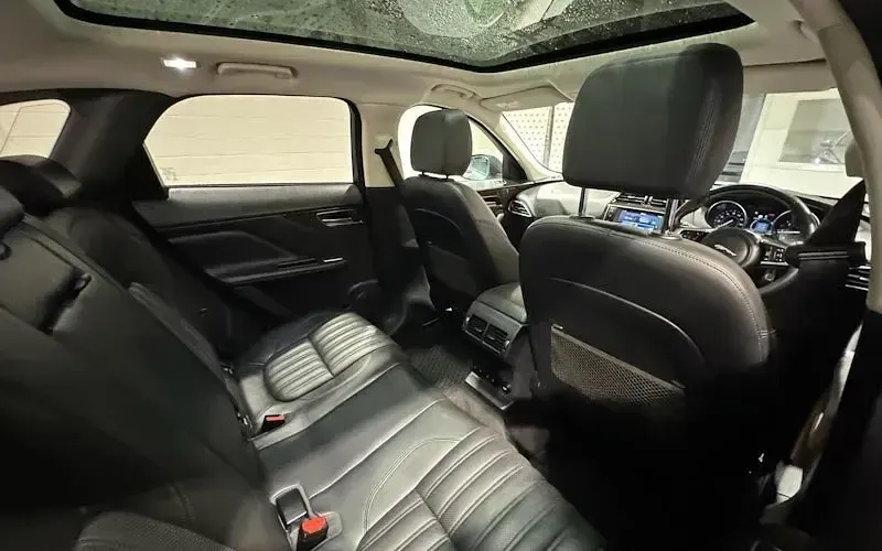 Used Jaguar F-Pace Portfolio 241 HP (177 kW) 2018 Silver SUV