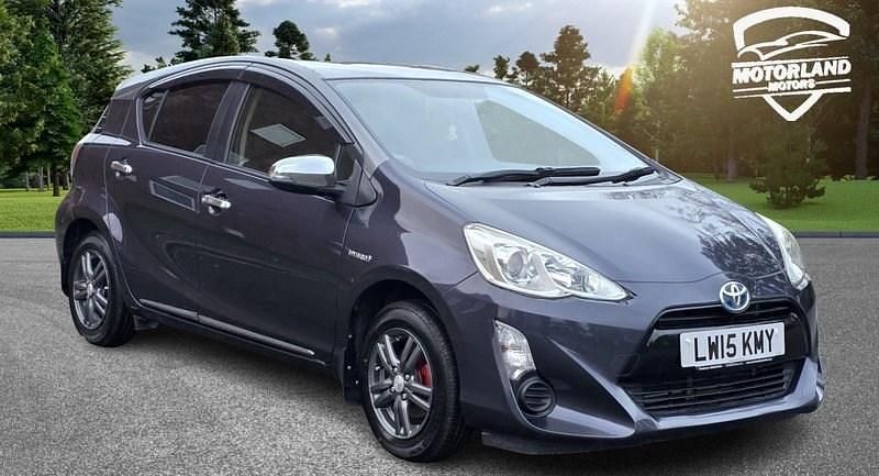 Used Toyota Yaris Hybrid 2015 Purple