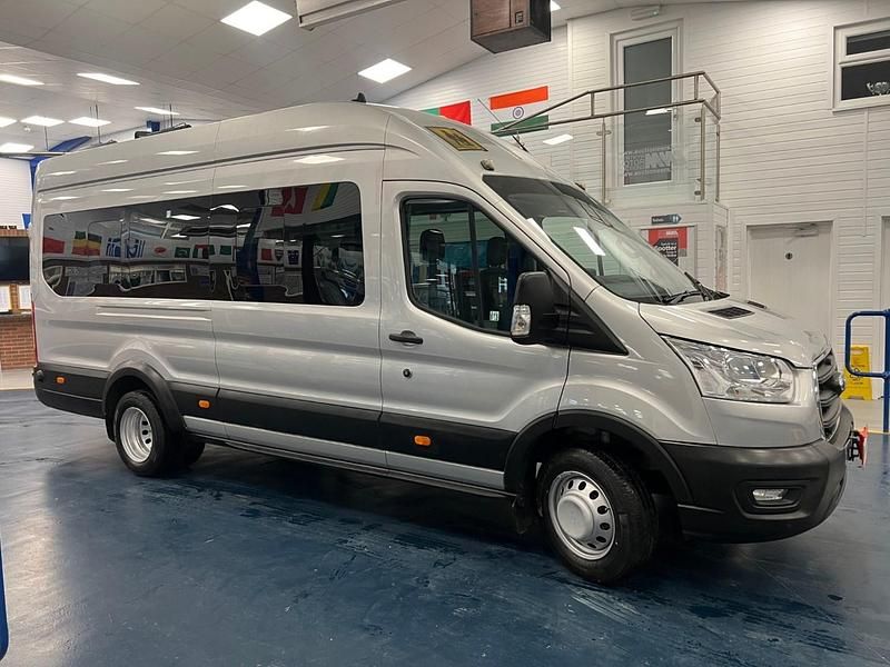Usado Ford Transit 130 HP (95 kW) 2020 Prateado