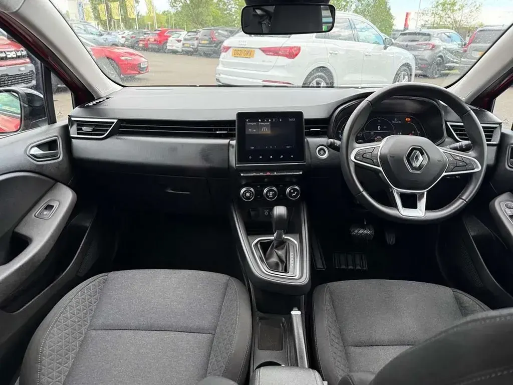 Używany Renault Clio V Evolution 143 KM (105 kW) 2023 Czerwony Hatchback