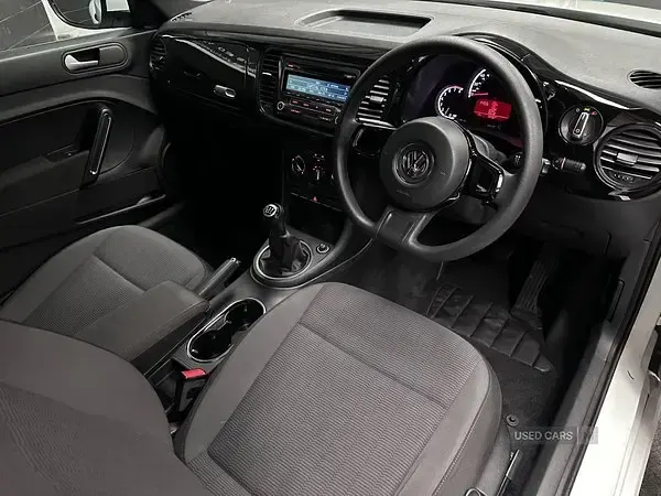 Używany VW Beetle 105 KM (77 kW) 2014 Biały Hatchback