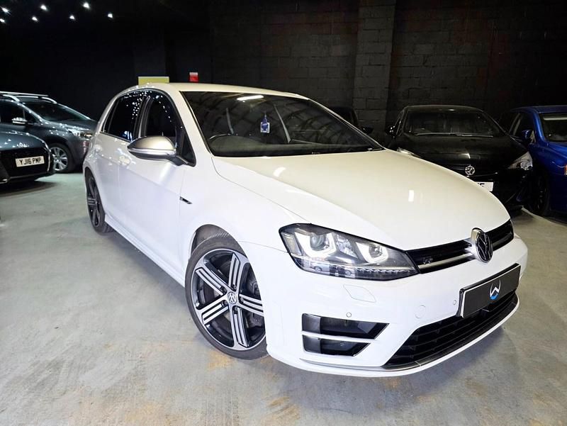 Used VW Golf VII R 2016 White Hatchback
