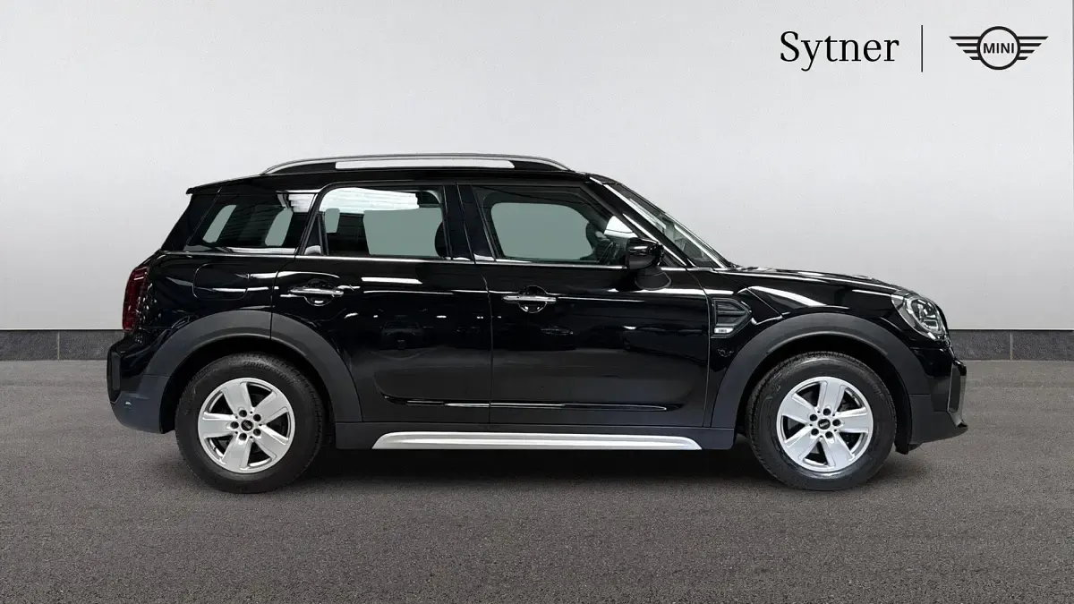 Used Mini Cooper Countryman Classic 134 HP (98 kW) 2021 Black SUV