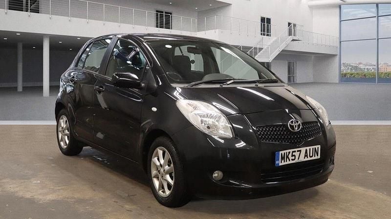 Black Used 2007 Toyota Yaris SR Hatchback | £2,495 (Fair price) - Image 1/4