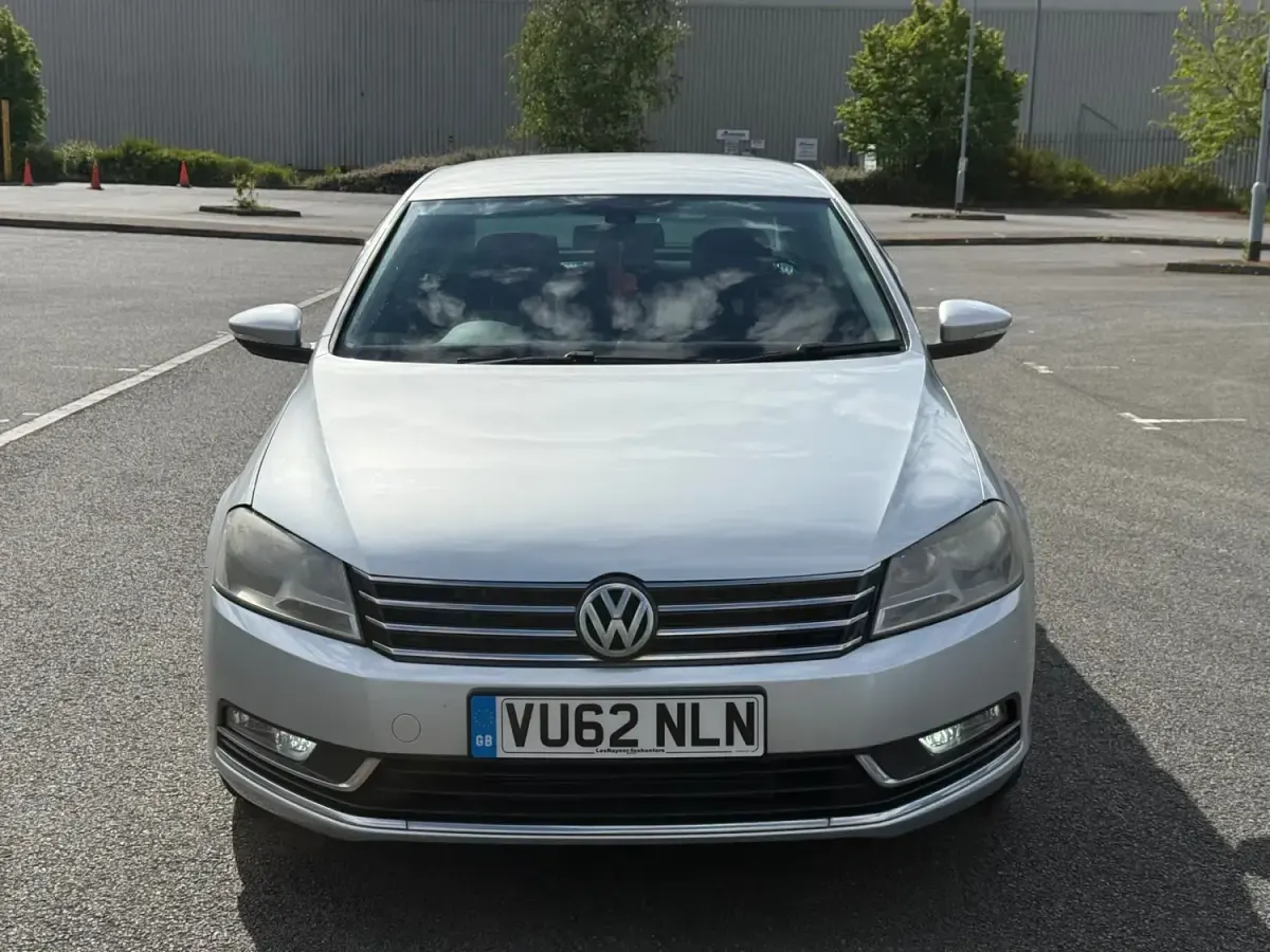 Używany VW Passat Sportline 140 KM (102 kW) 2012 Srebrny Sedan/Limuzyna