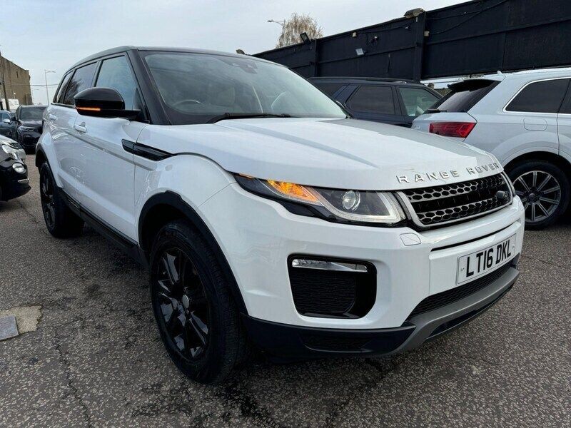 White Used 2016 Land Rover Range Rover evoque SE Estate | £11,399 (Fair price) - Image 1/4