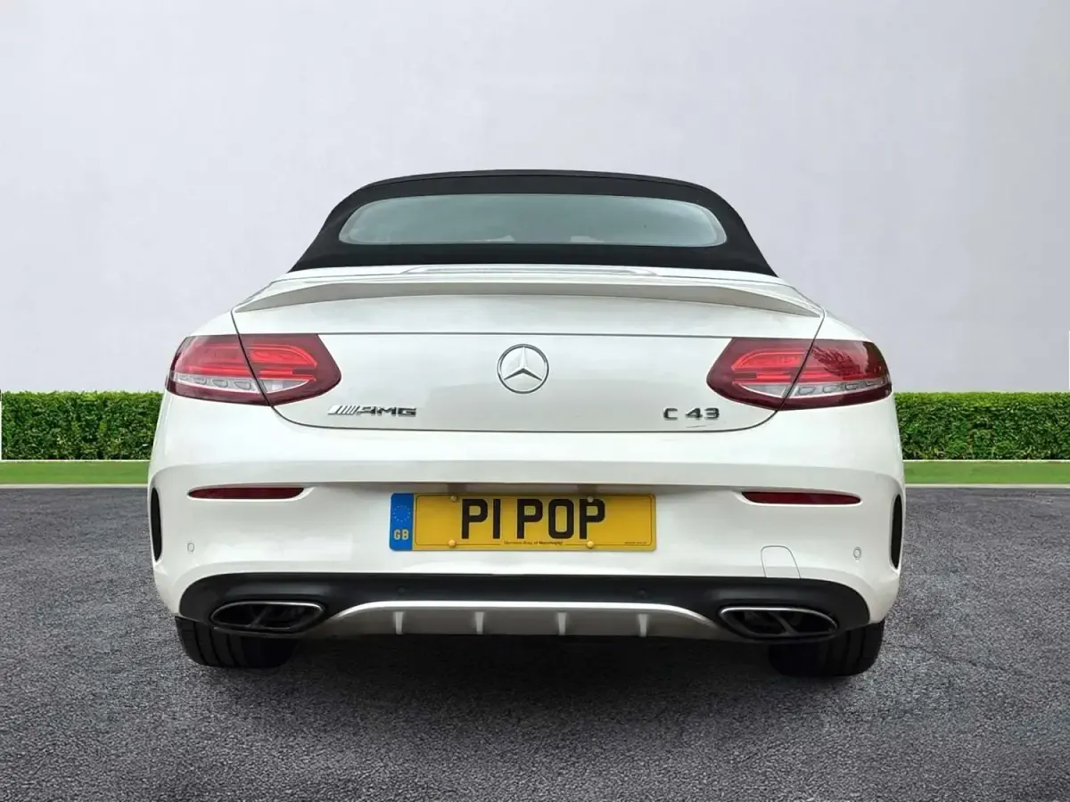 Begagnad Mercedes C43 AMG Premium Plus 2017 Vit Cab