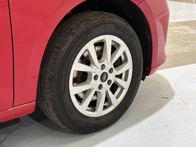 Used Ford Tourneo Titanium 2022 Red Estate