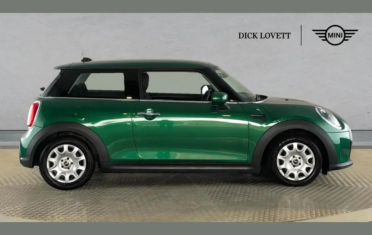 Used Mini ONE Classic 101 HP (74 kW) 2022 Green Hatchback