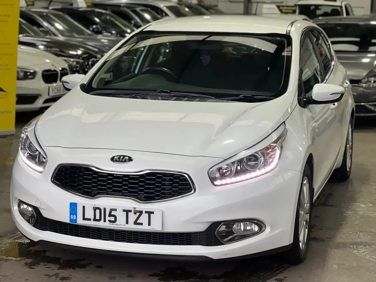 Używany Kia Ceed 2015 Biały Hatchback