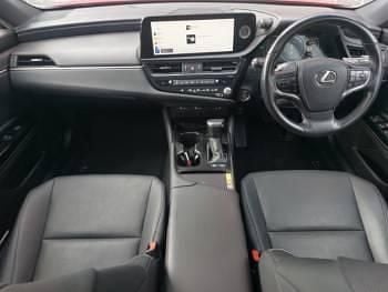 Used Lexus ES300H 218 HP (160 kW) 2022 Red Sedan