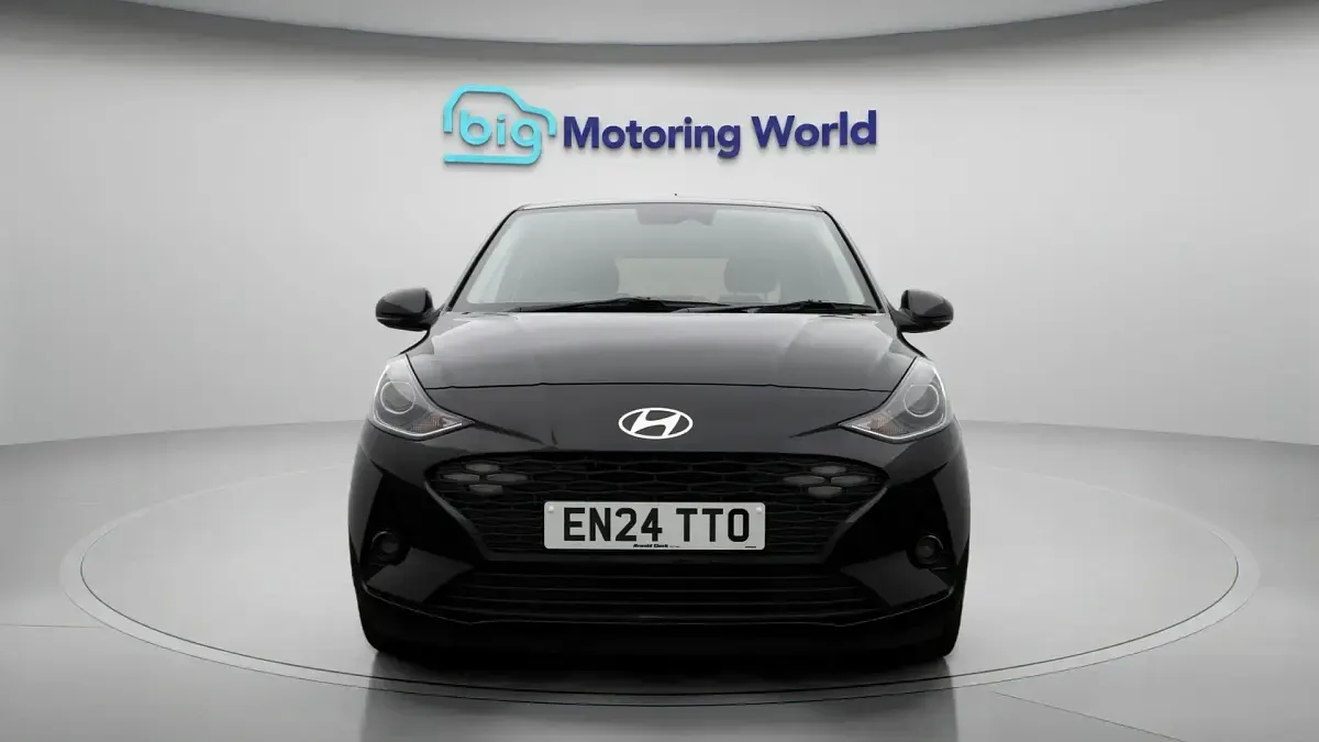 Used Hyundai i10 Premium 63 HP (46 kW) 2024 Black Hatchback