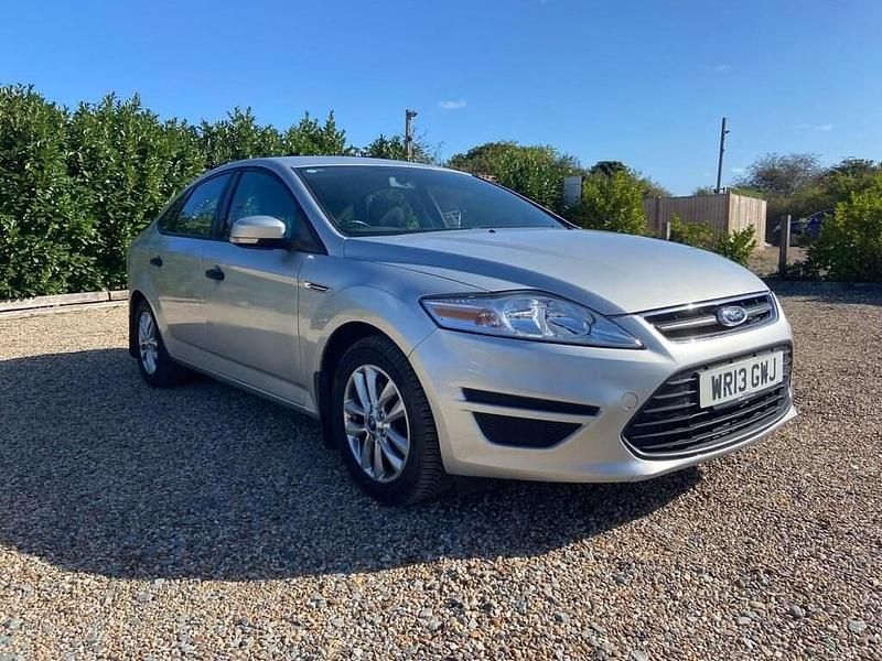 Silver Used 2013 Ford Mondeo Hatchback | £2,995 (Super price) - Image 1/4