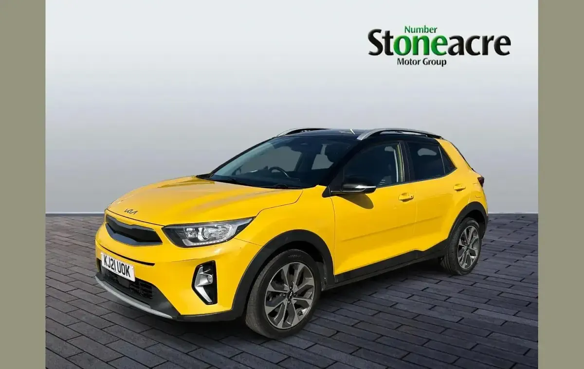 Usado Kia Stonic 118 HP (86 kW) 2021 Amarelo SUV