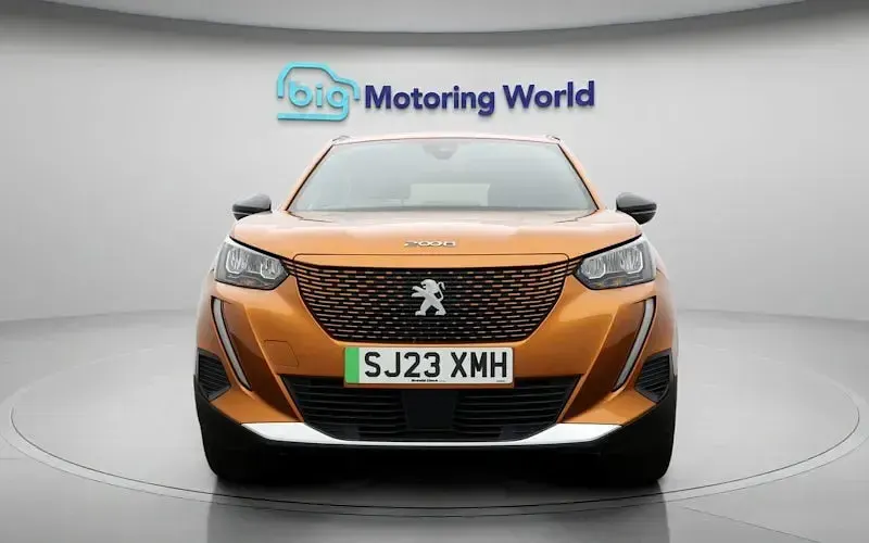 Used Peugeot e-2008 Active+ 100 kW (136 HP) 2023 SUV