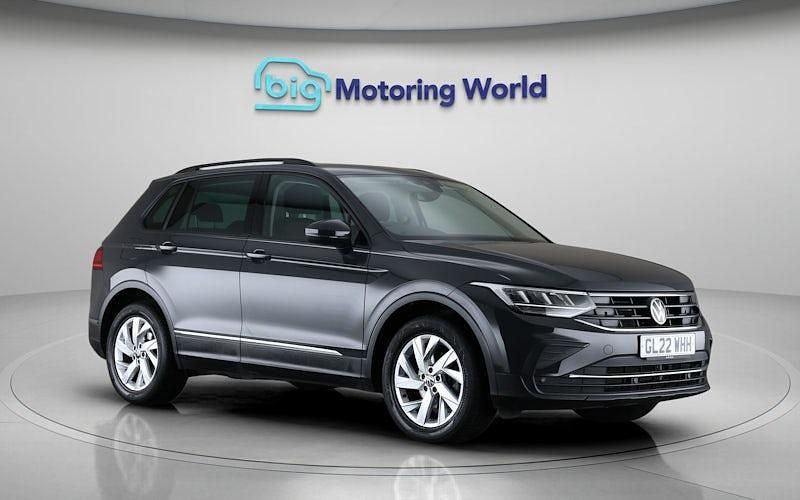 Used 2024 VW Tiguan Life SUV | £20,600 (Super price) - Image 1/4