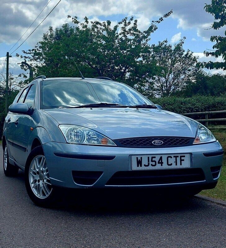 Silver Used 2004 Ford Focus Estate | £1,995 (Fair price) - Image 1/4