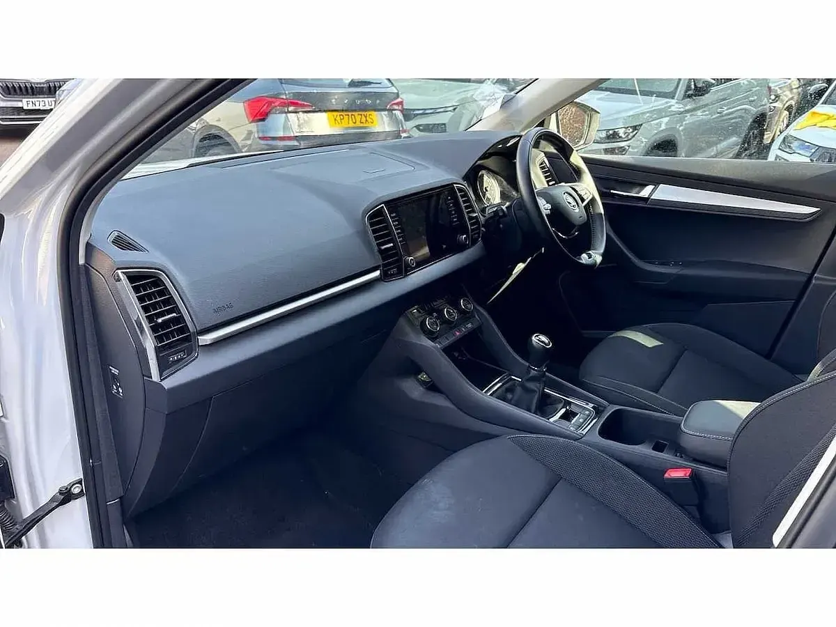 Used Skoda 110 R SE Drive 81 HP (59 kW) 2022 Moon white metallic Estate
