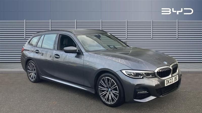 Used 2022 BMW 320 M Sport Estate | £26,105 (Fair price) - Image 1/3