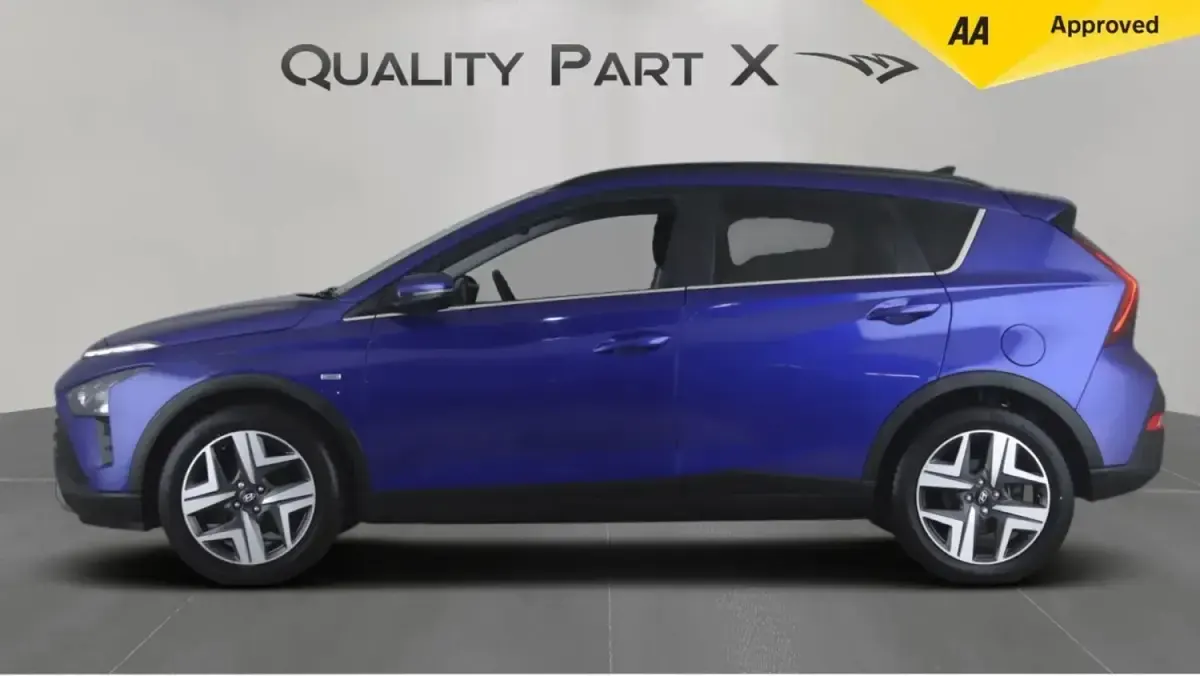 Begagnad Hyundai Bayon Premium 2022 Blå SUV