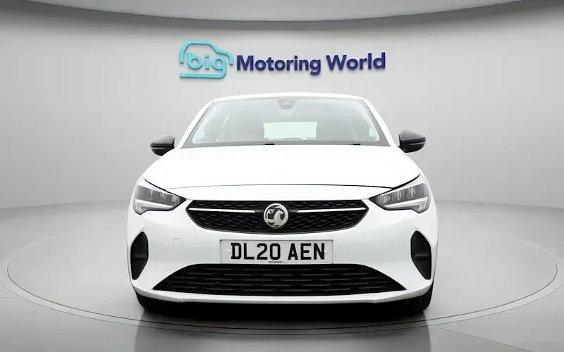 Used Vauxhall Corsa 75 HP (55 kW) 2020 White Hatchback