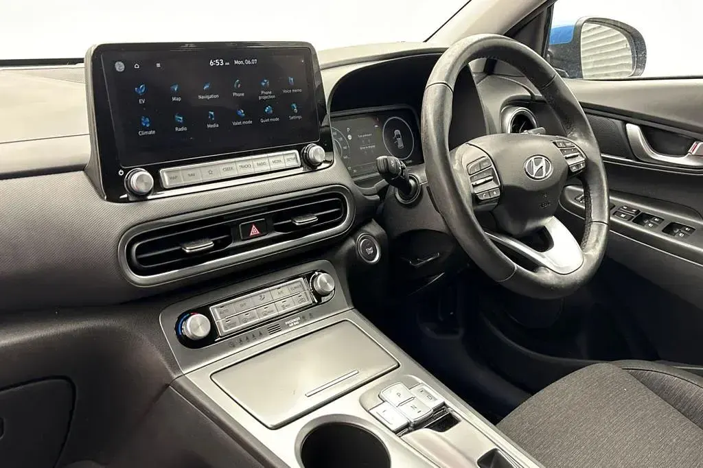 Used Hyundai Kona Premium 100 kW (136 HP) 2021 Blue SUV