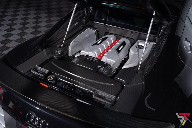 Used Audi R8 Coupé Design 560 HP (411 kW) 2011 Black Coupe