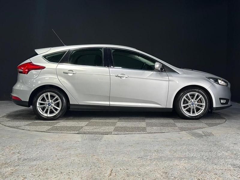 Used Ford Focus Zetec 2015 Silver Hatchback