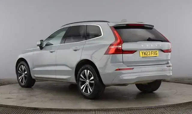 Used Volvo XC60 Core 247 HP (181 kW) 2024 SUV