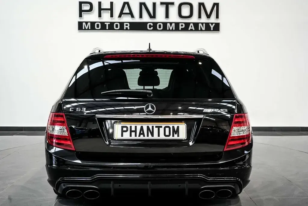 Usado Mercedes C63 AMG AMG 457 HP (336 kW) 2014 Preto Carrinha