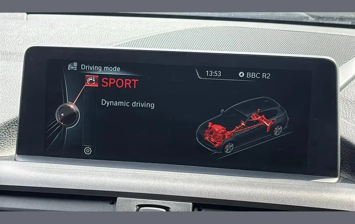 Usado BMW M135 Comfort Edition 322 CV (236 kW) 2016 Negro Utilitario