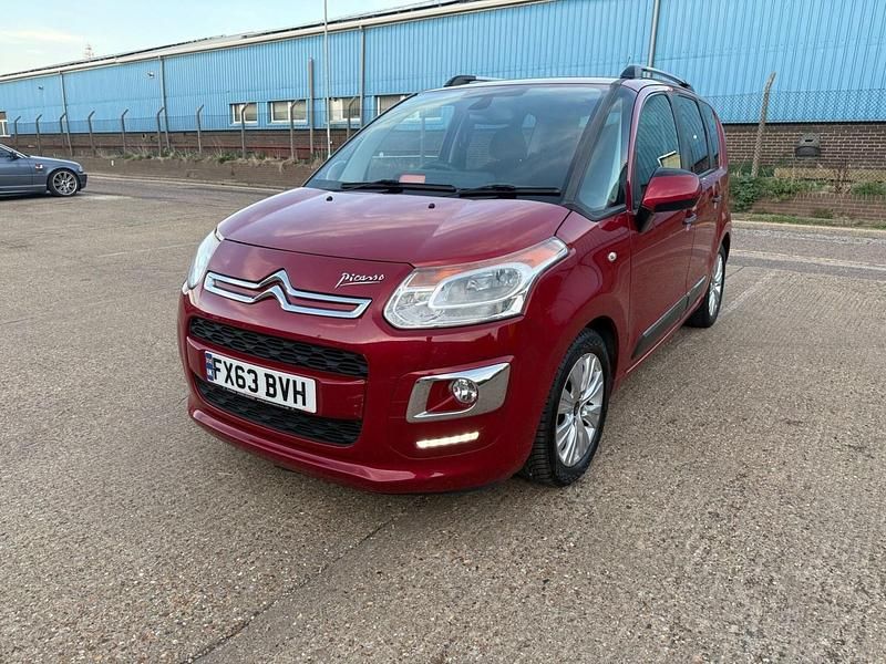 Red Used 2013 Citroën C3 Picasso Exclusive MPV | £4,940 (Fair price) - Image 1/4
