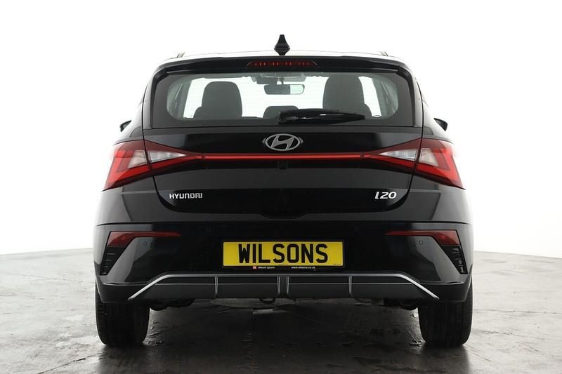 Used Hyundai i20 Advanced 90 HP (66 kW) 2024 Black Hatchback
