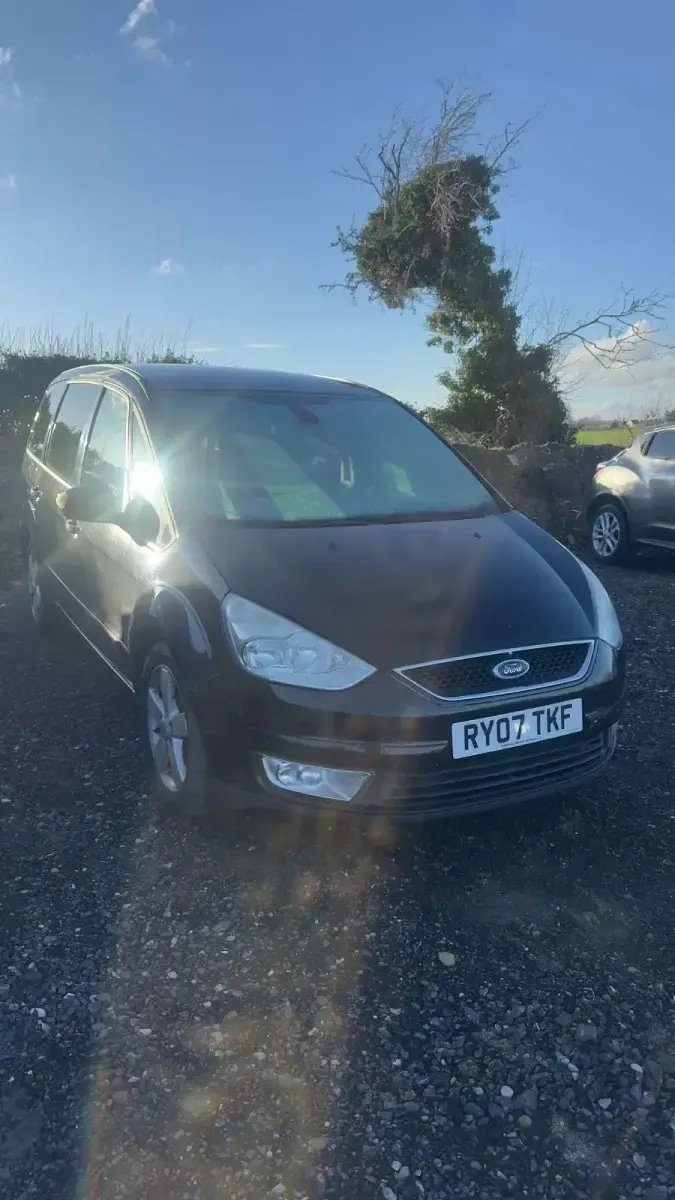 Usado Ford Galaxy Ghia 2007 Negro Monovolumen