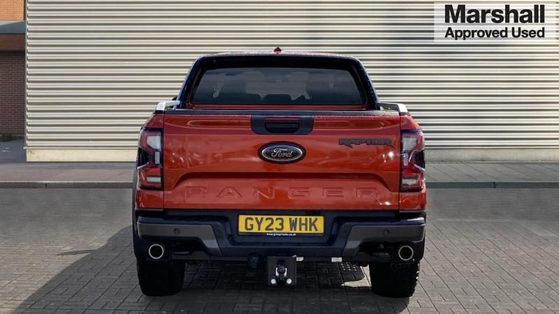Used Ford Ranger Titanium 136 HP (100 kW) 2023 Orange Pickup