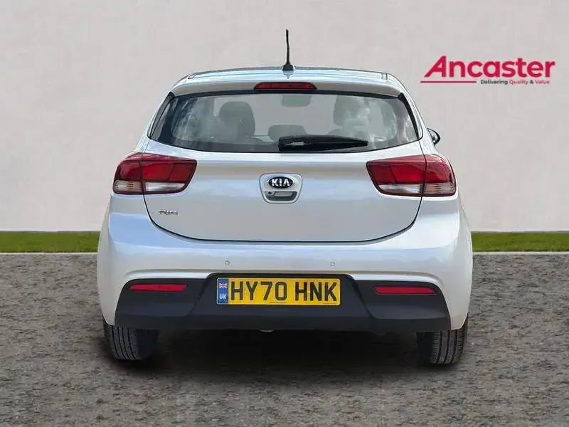 Used Kia Rio 84 HP (61 kW) 2020 Silver Hatchback