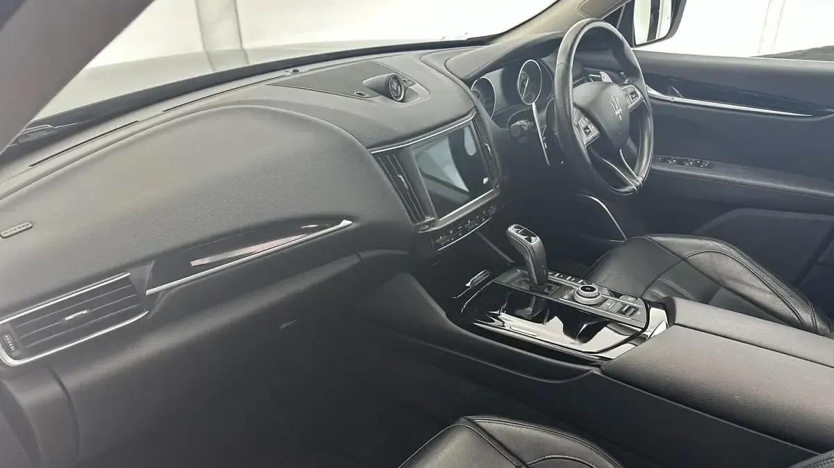 Used Maserati GranSport 350 HP (257 kW) 2020 Black Estate