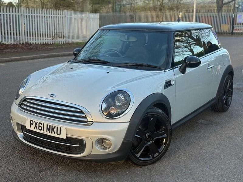 Used Mini Cooper D Hatch 112 HP (82 kW) 2011 Silver Hatchback