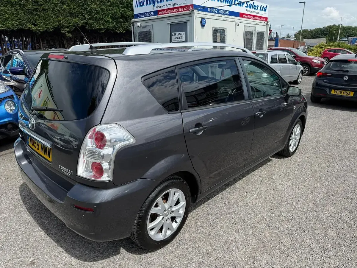 Used Toyota Verso 132 HP (97 kW) 2009 Grey MPV