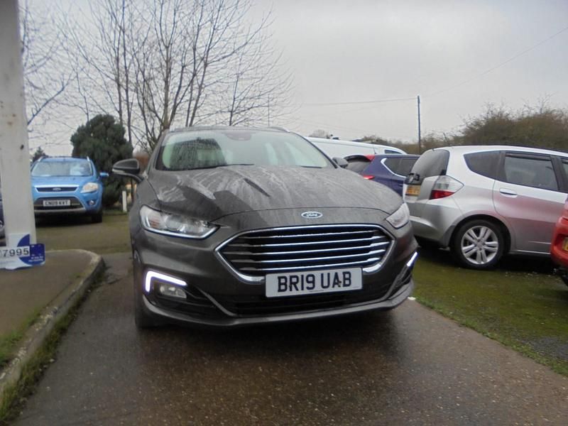 Used Ford Mondeo Zetec 150 HP (110 kW) 2019 Grey Estate