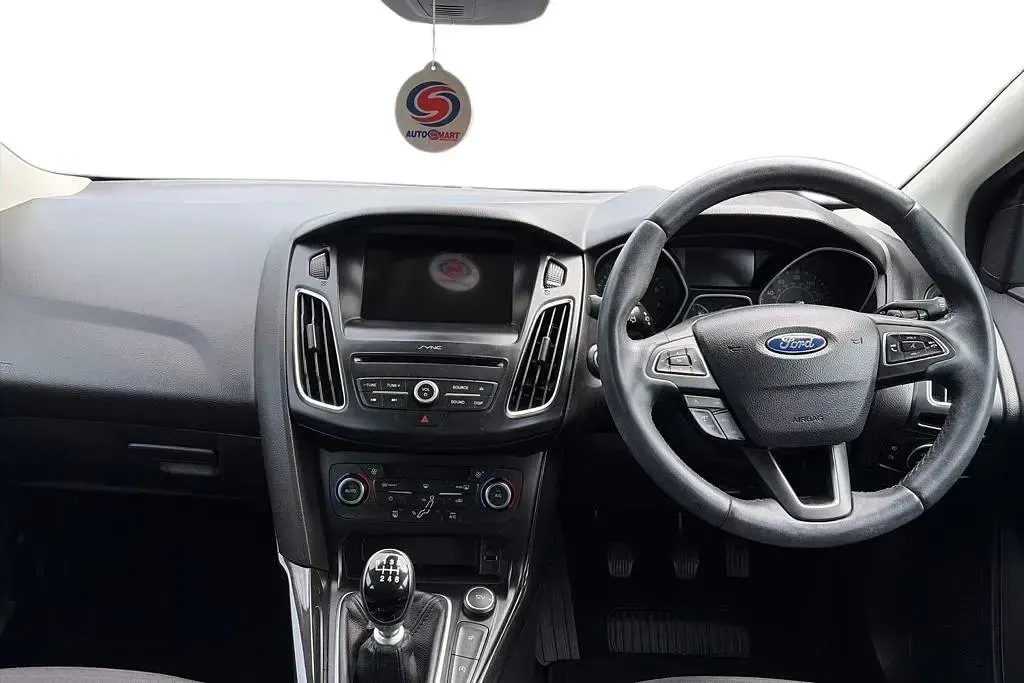 Used Ford Focus Titanium 150 HP (110 kW) 2017 Grey Hatchback