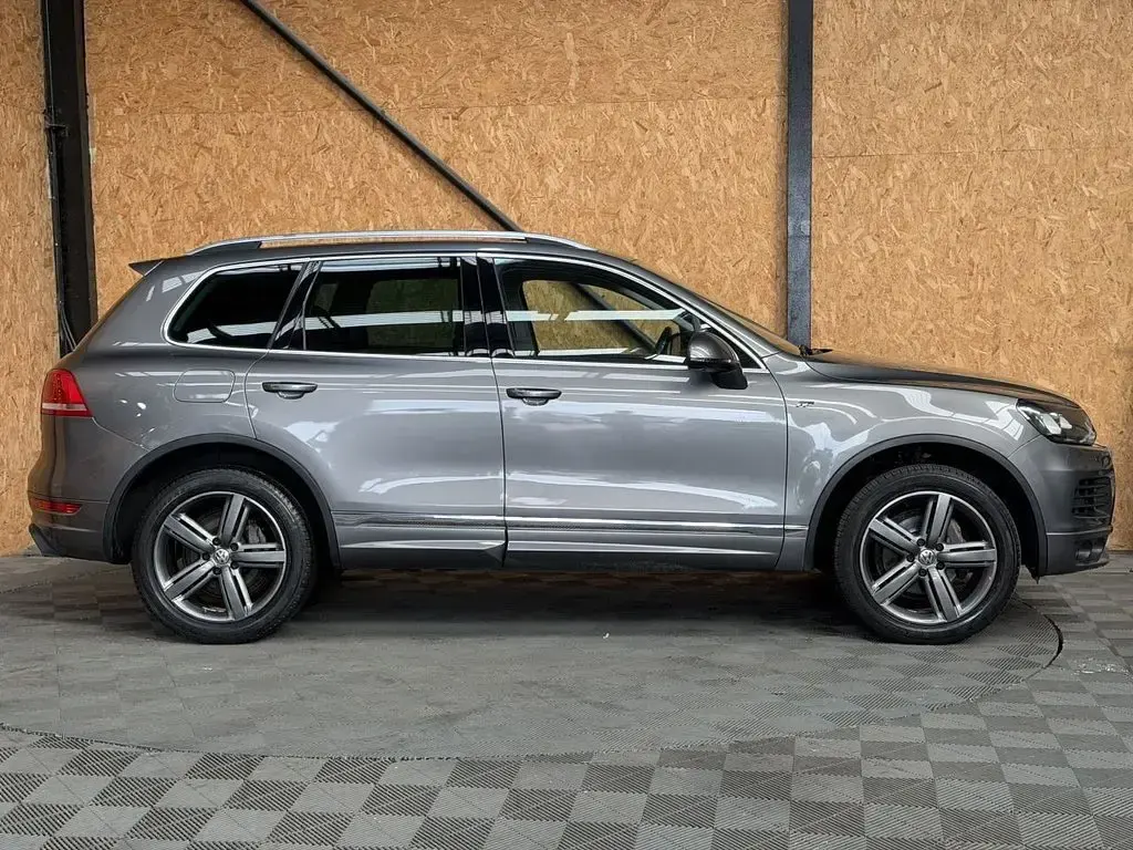 Używany VW Touareg R-line 245 KM (180 kW) 2013 Szary SUV