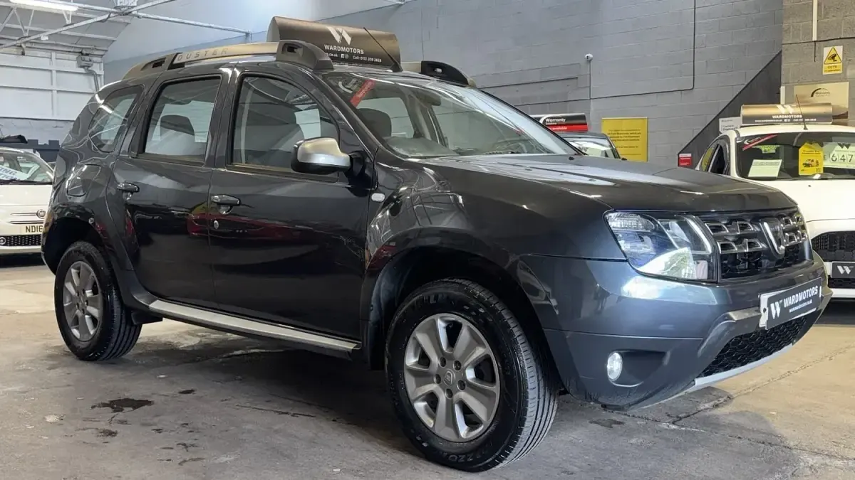 Used Dacia Duster Lauréate 110 HP (80 kW) 2017 Grey SUV