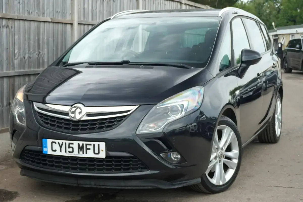 Used Vauxhall Zafira SRi 170 HP (125 kW) 2015 Black MPV