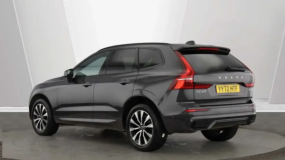 Used Volvo XC60 Plus 194 HP (142 kW) 2023 Grey SUV