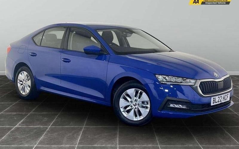 Used 2024 Skoda Octavia SE Technology Hatchback | £13,295 (Super price) - Image 1/2