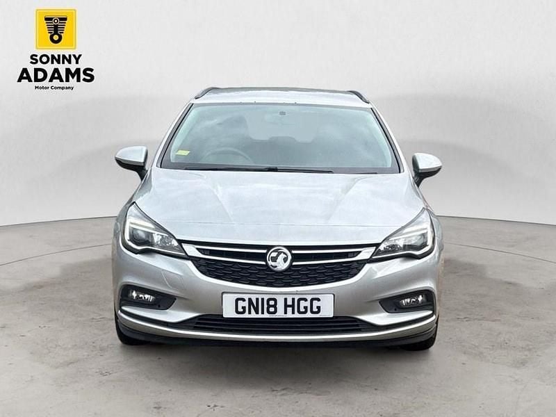 Used Vauxhall Astra Design Edition 110 HP (80 kW) 2024 Silver Estate