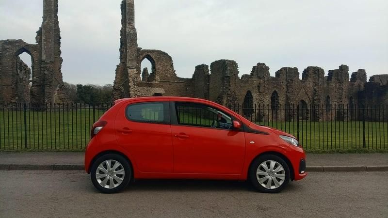 Second-hand Peugeot 108 Active 68 CP (50 kW) 2017 Roșu Hatchback